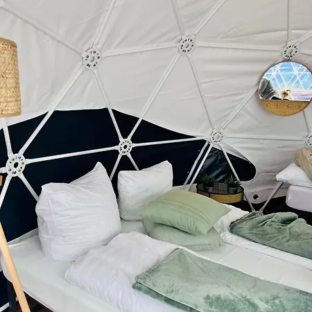 Kemping Friesland Glamping Camp *