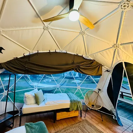 Κάμπινγκ Friesland Glamping Camp *